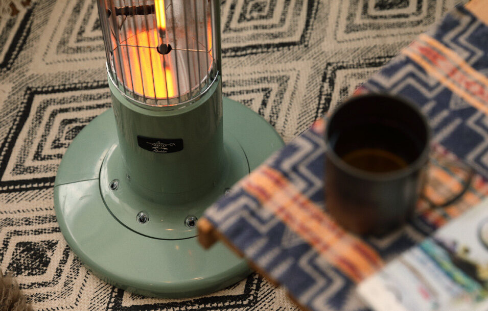 冷暖房/空調 電気ヒーター 遠赤グラファイトヒーター（1灯管） | Aladdin（アラジン）公式サイト